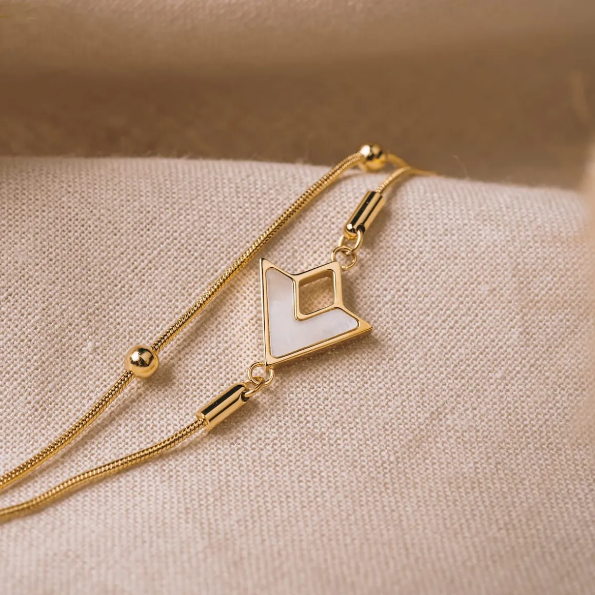 Bracelet Conceptual
