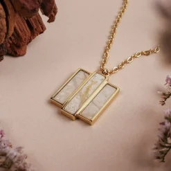 Collage Collier