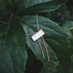 Collier Abstract