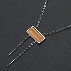 Collier Abstract