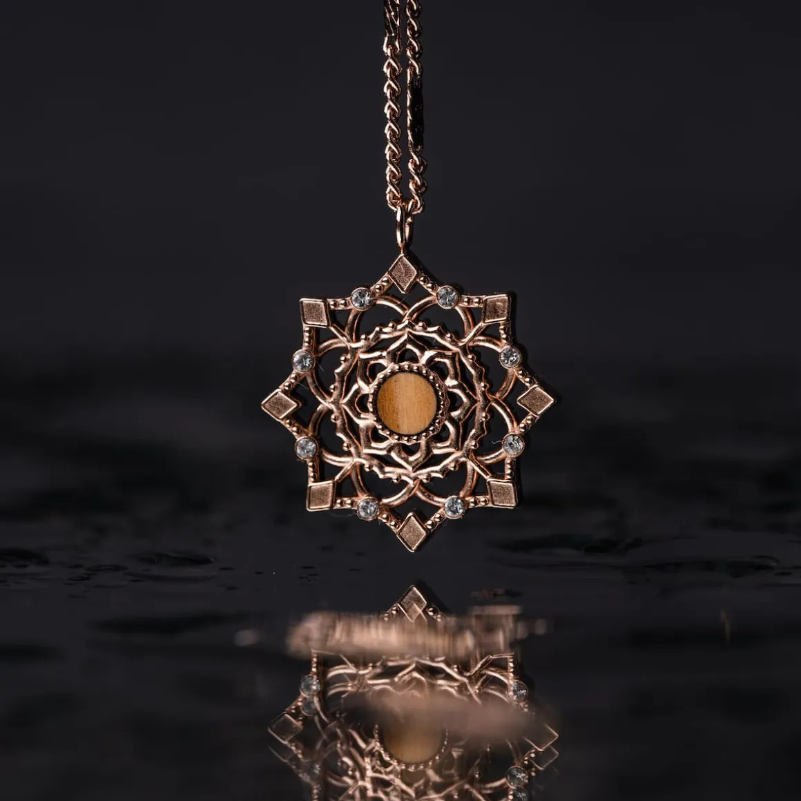 Collier Aphonia