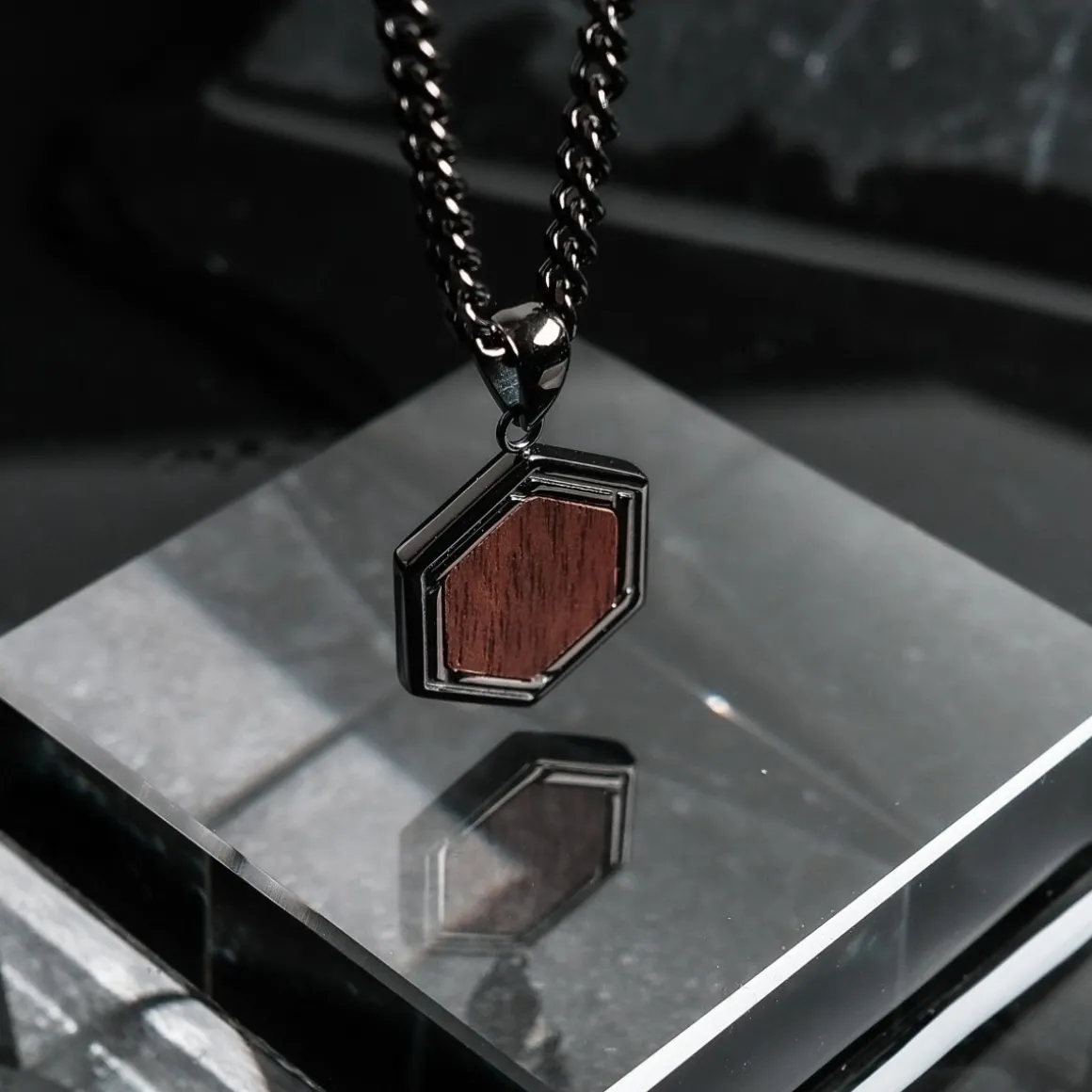 Collier Axis