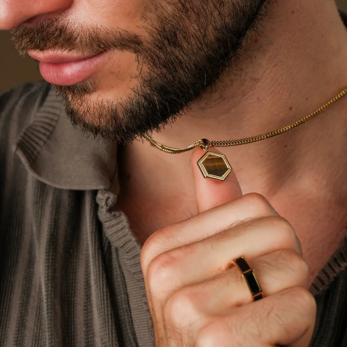 COLLIER AXIS