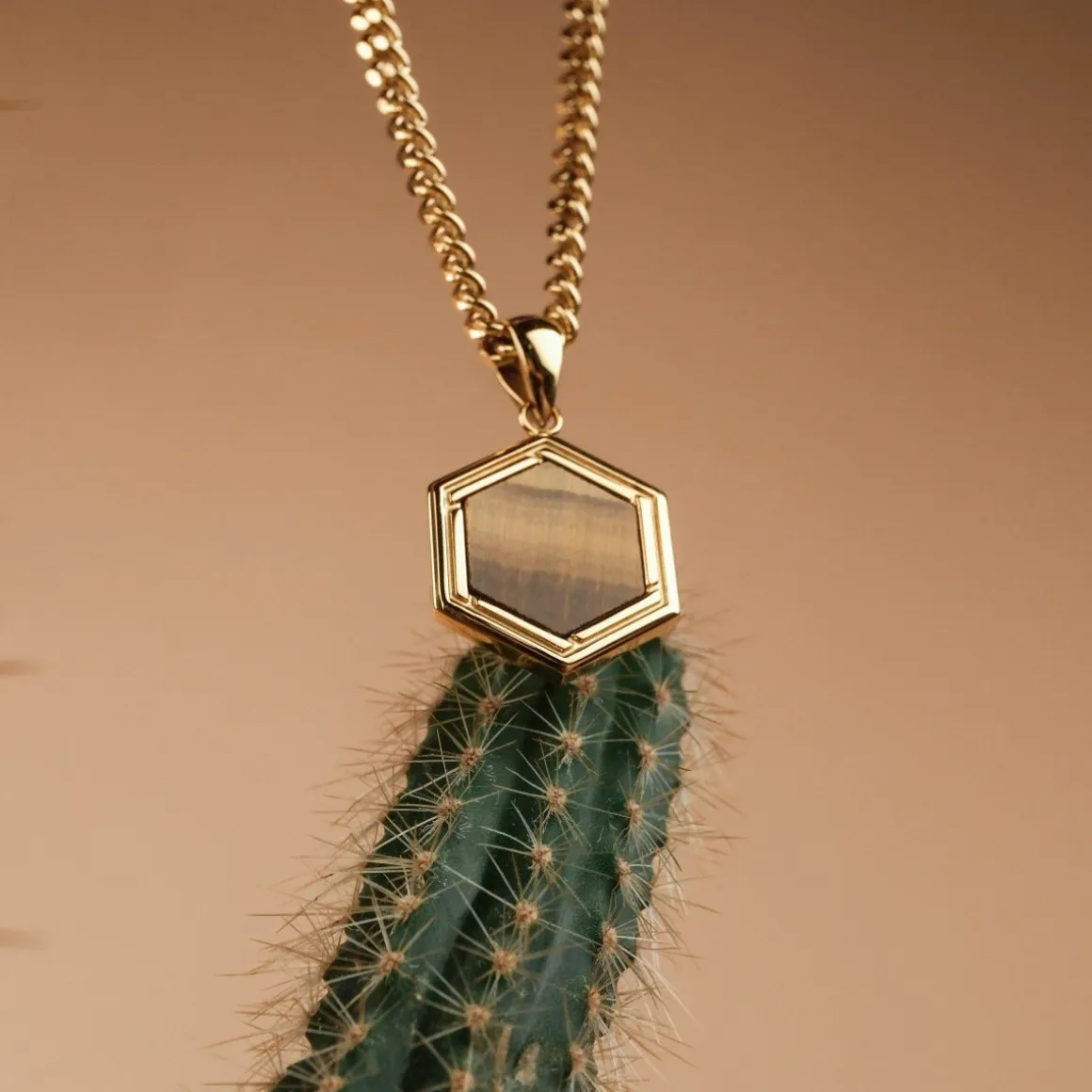 COLLIER AXIS