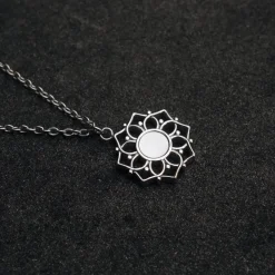 Collier Composition