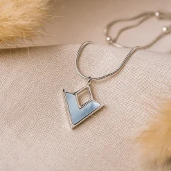 Collier Conceptual