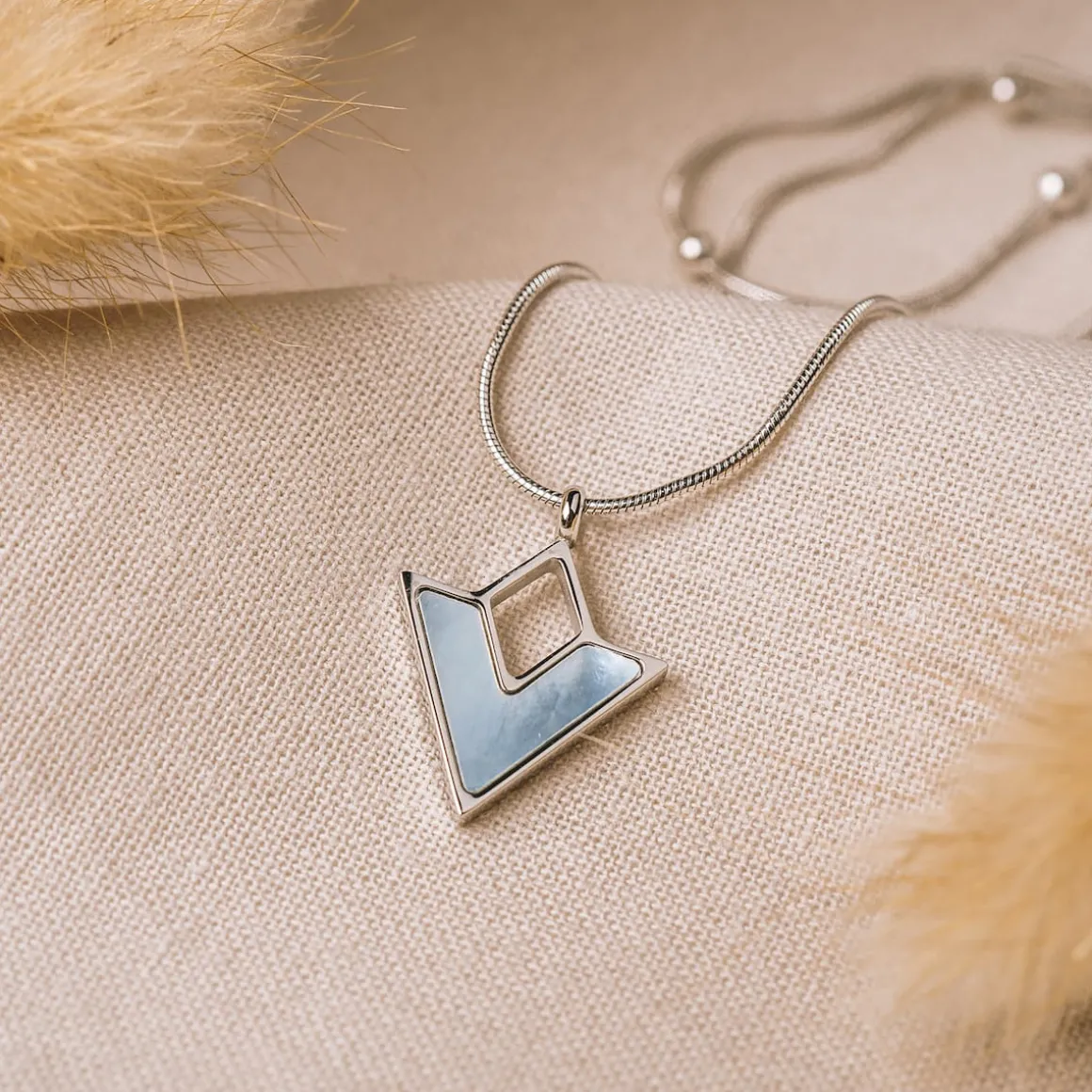 Collier Conceptual