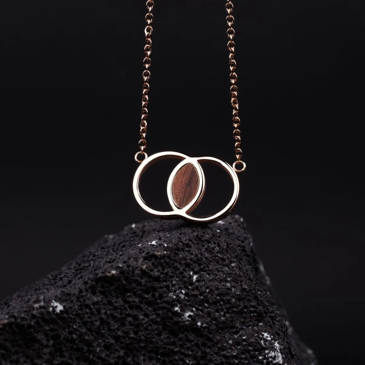 Collier Effigy