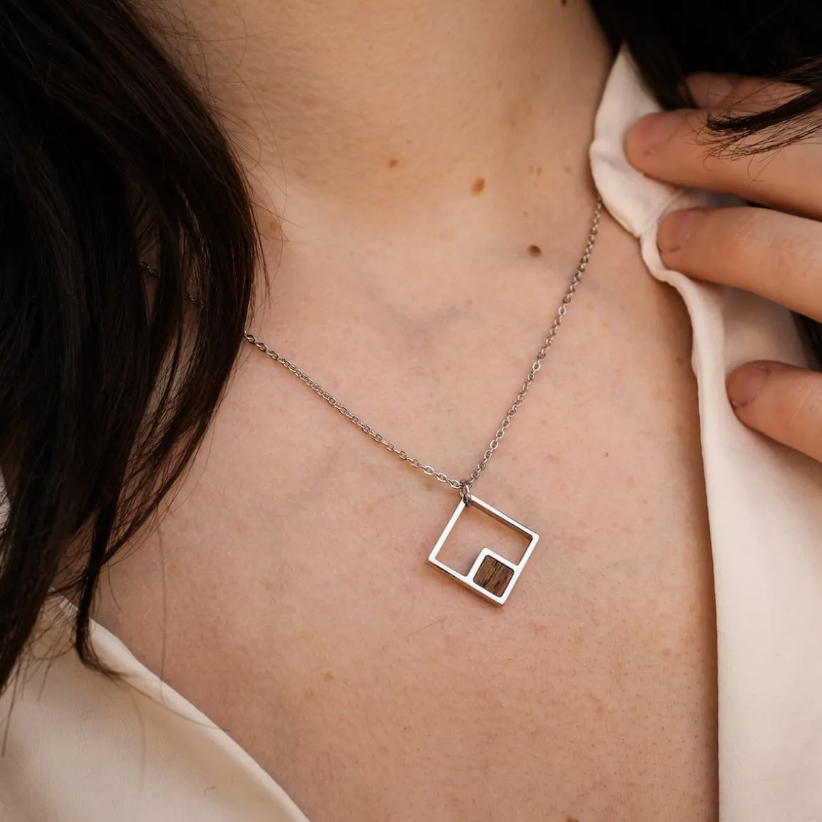 Collier Geometric