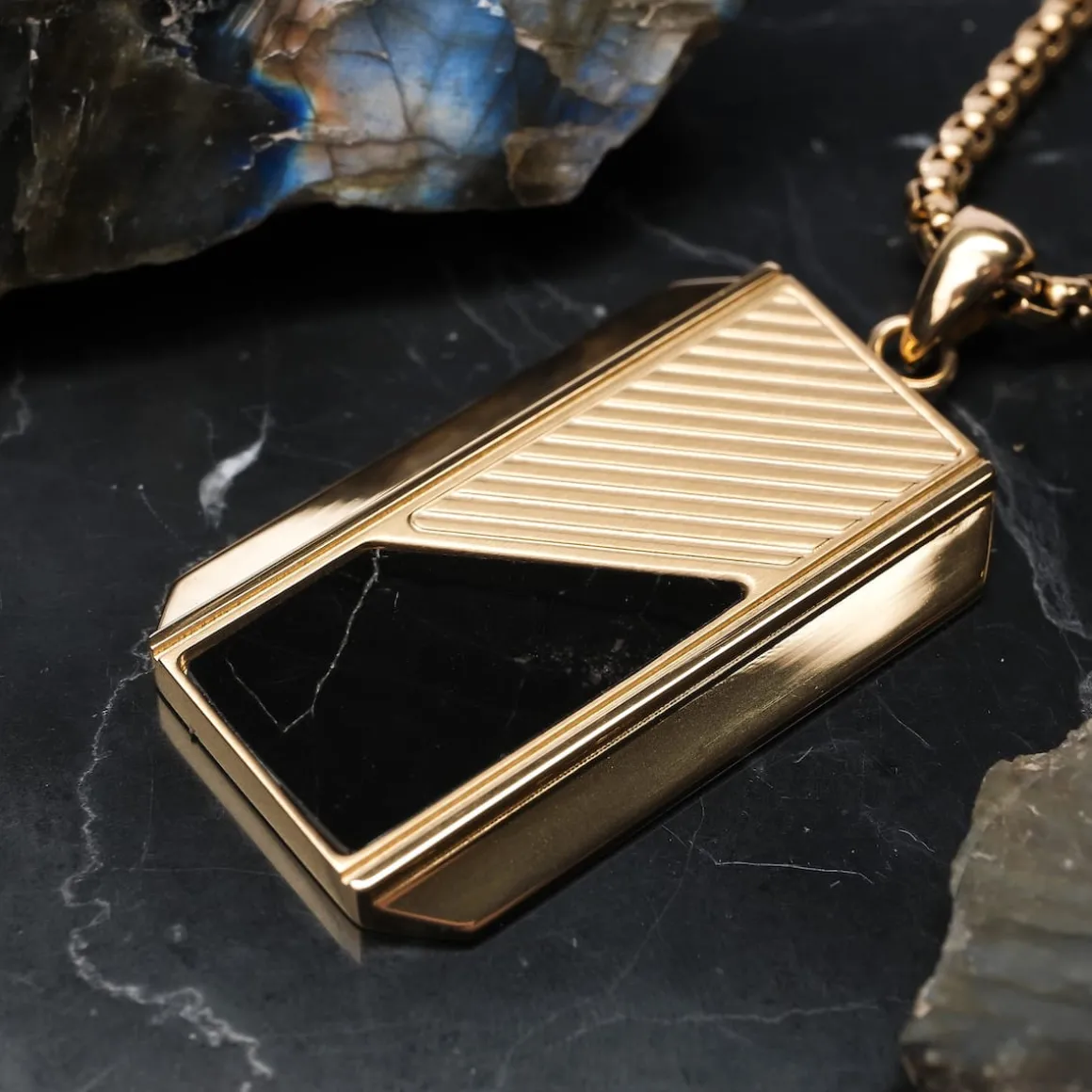 Collier Ionic