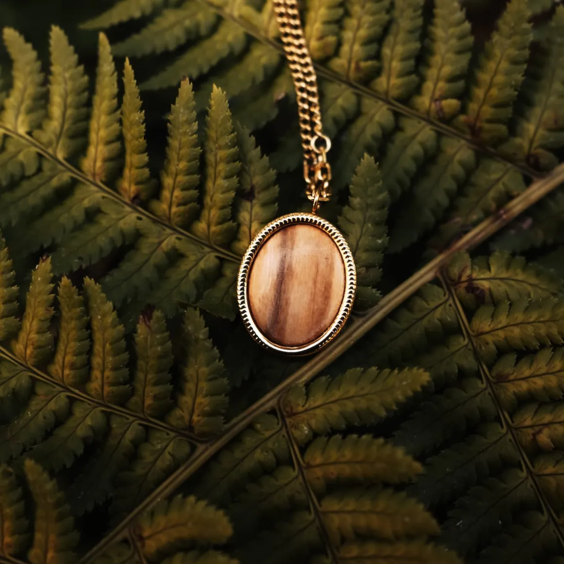 Collier Mirror