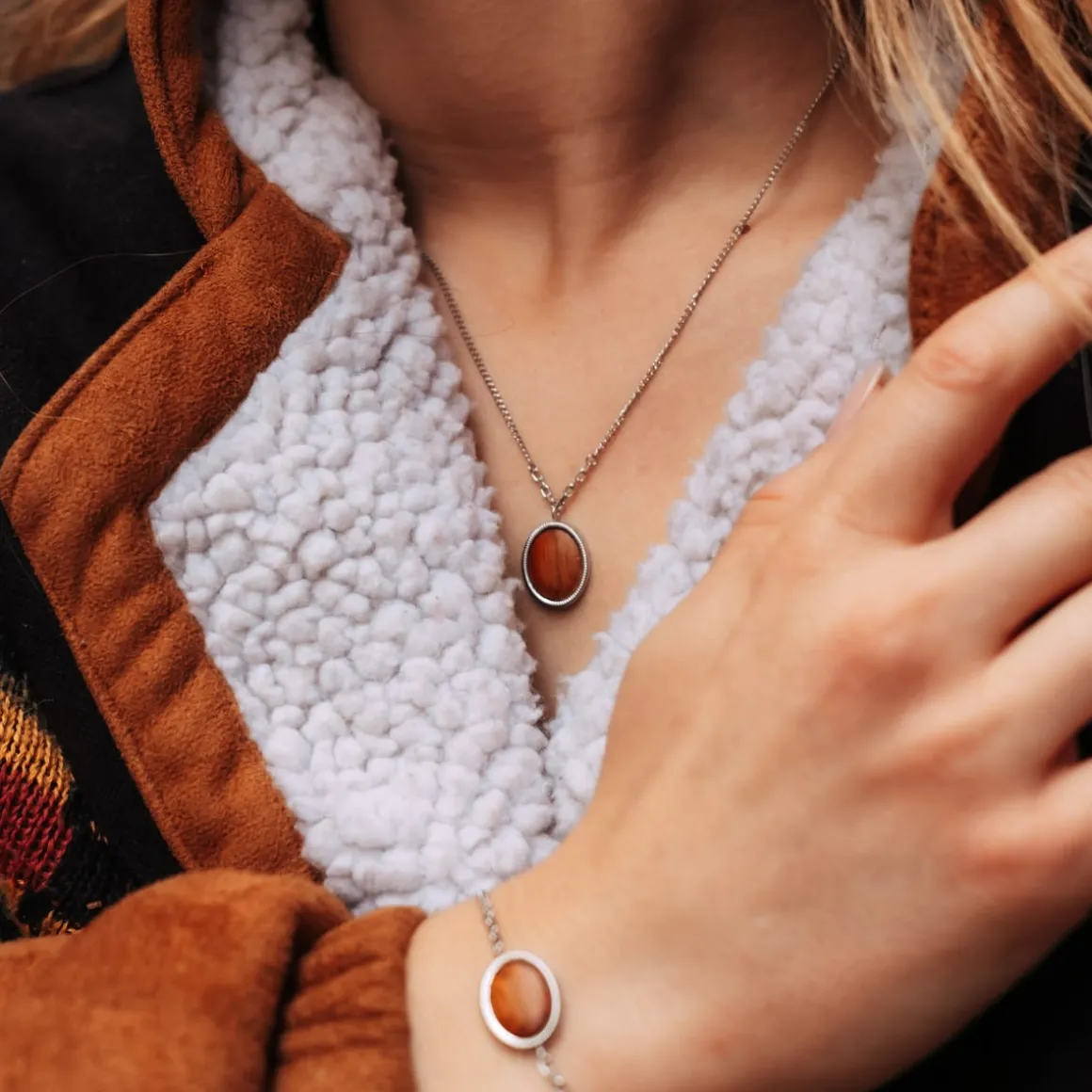 Collier Mirror