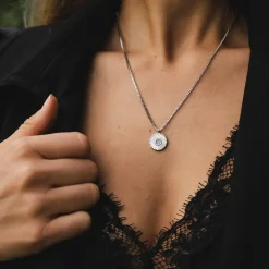 Collier Stencil