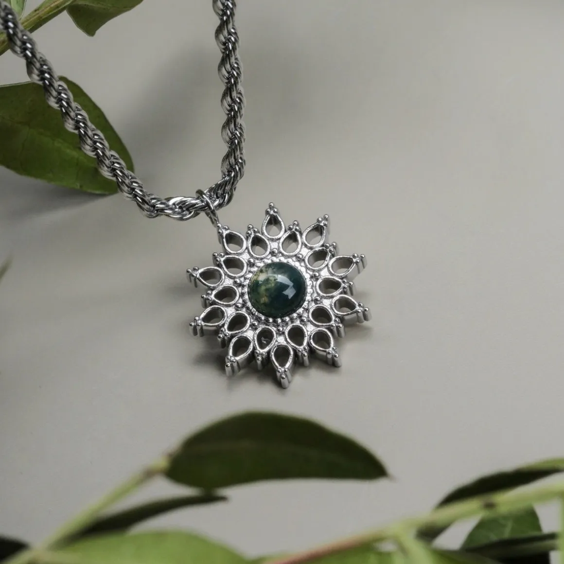 COLLIER SUNCATCHER