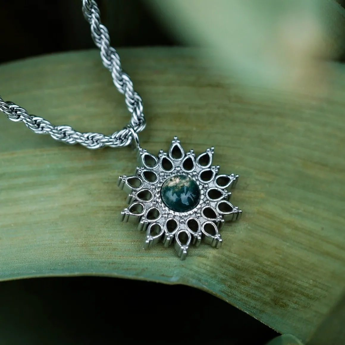 COLLIER SUNCATCHER