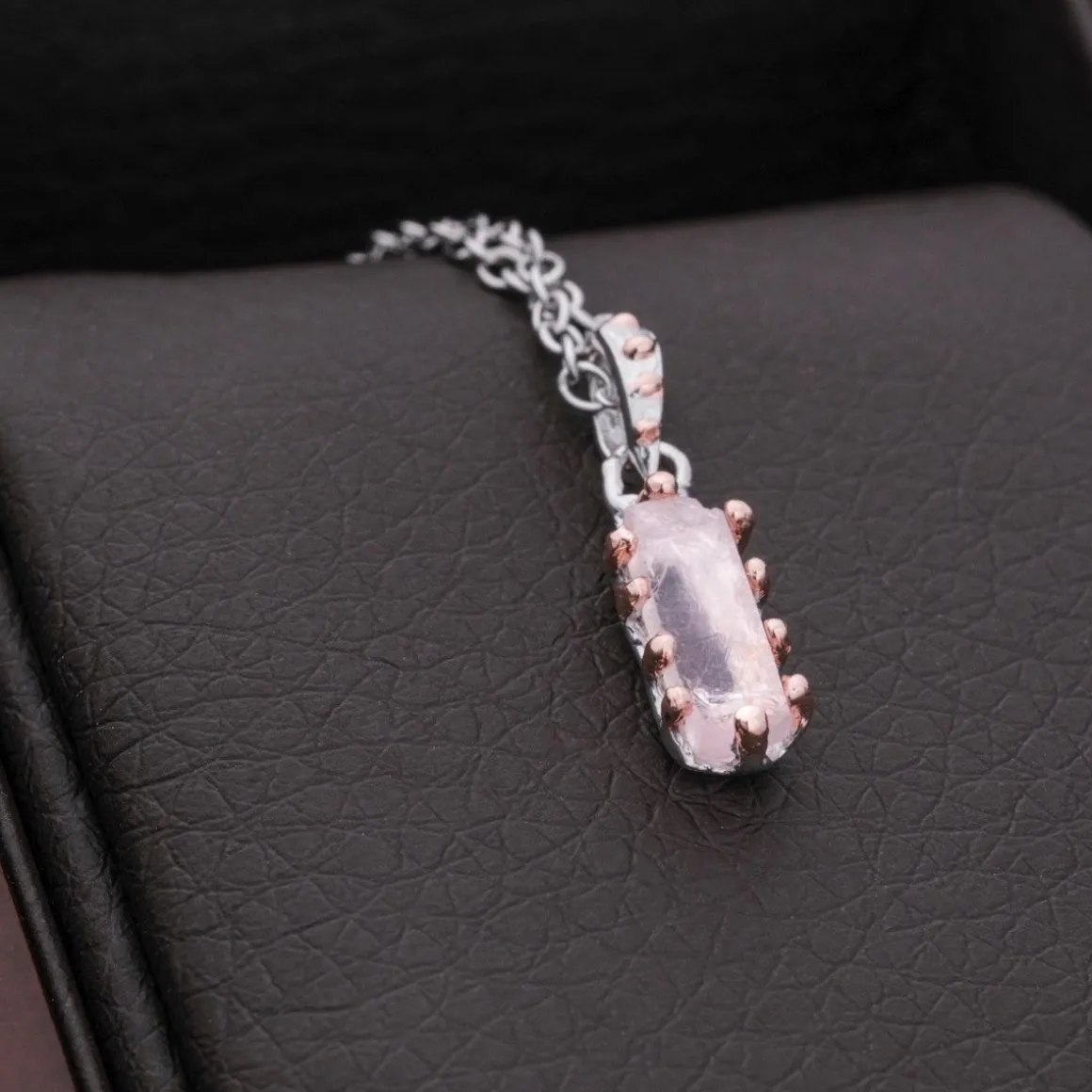 Silverstream Collier